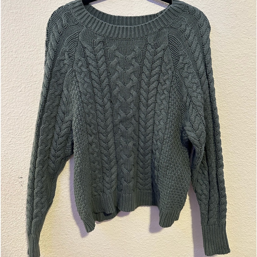 American eagle cable knit sweater